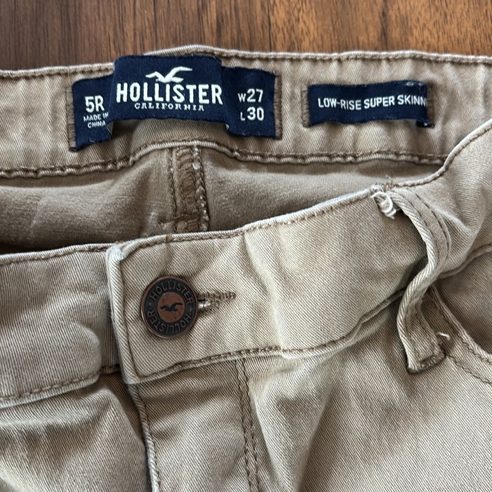 Hollister low rise super skinny tan pants size 5